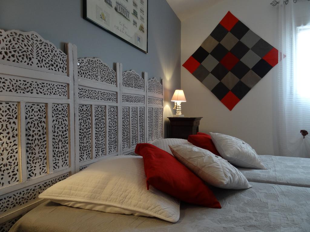 Une Chambre En Ville Savigneux  Cameră foto